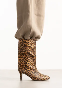 Leopard enkellaarsjes met hak