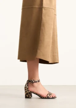 Leopard sandalen met blokhak