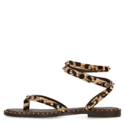 Leopard sandalen met goudkleurige studs