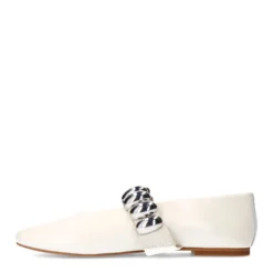 Off white leren ballerina's met zilverkleurige studs