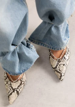 Pumps met snake print