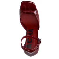 Rode sandalen met hak
