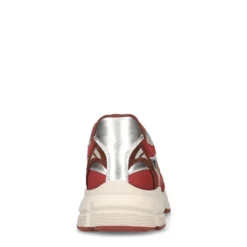 Rode sneakers met zilveren metallic details