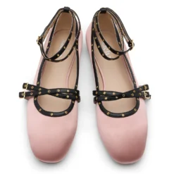 Roze ballerina's met gespen en bandjes