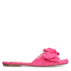 Roze slippers met strik
