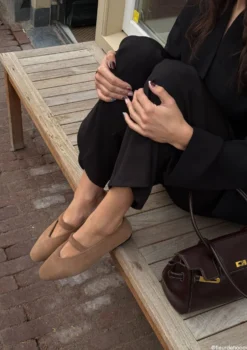 Taupe suède ballerina's