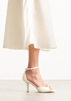 Witte leren sandalen met hak