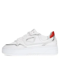 Witte leren sneakers met zilveren details