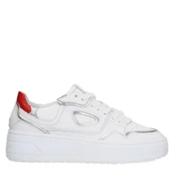 Witte leren sneakers met zilveren details
