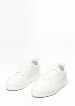 Witte sneakers met plateauzool