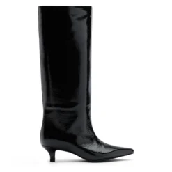 Zwarte hoge lakleren laarzen met kitten heel