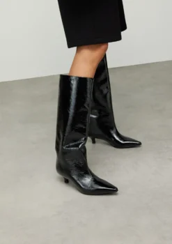 Zwarte hoge lakleren laarzen met kitten heel