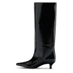 Zwarte hoge lakleren laarzen met kitten heel