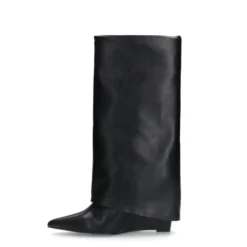 Zwarte hoge sleehak laarzen met flap