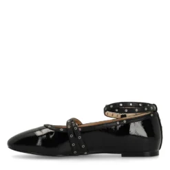 Zwarte lak ballerina's met studs en bandjes