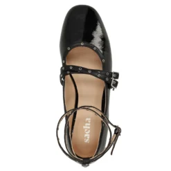 Zwarte lak ballerina's met studs en bandjes