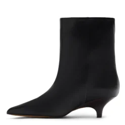 Zwarte leren enkellaarsjes met kitten heel