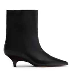 Zwarte leren enkellaarsjes met kitten heel