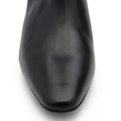 Zwarte leren enkellaarsjes met zilverkleurige studs