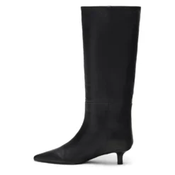 Zwarte leren hoge laarzen met kitten heel