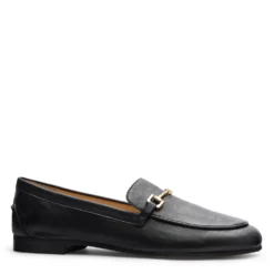 Zwarte leren loafers met goudkleurige chain