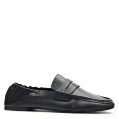 Zwarte leren loafers met rimpel design