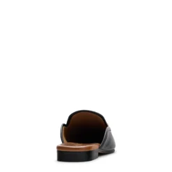 Zwarte leren slip on loafers met goudkleurige chain