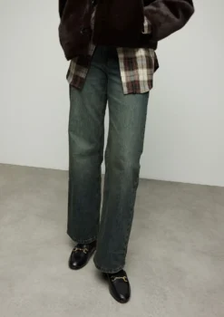 Zwarte leren slip on loafers met goudkleurige chain