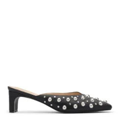 Zwarte muiltjes met zilverkleurige studs
