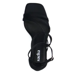 Zwarte sandalen met hak