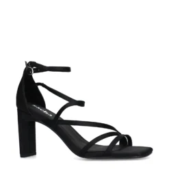 Zwarte sandalen met hak