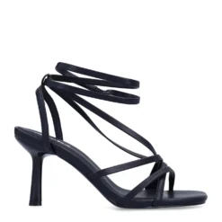 Zwarte sandalen met hak