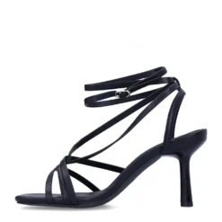 Zwarte sandalen met hak