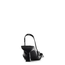 Zwarte slingback pumps met gespen